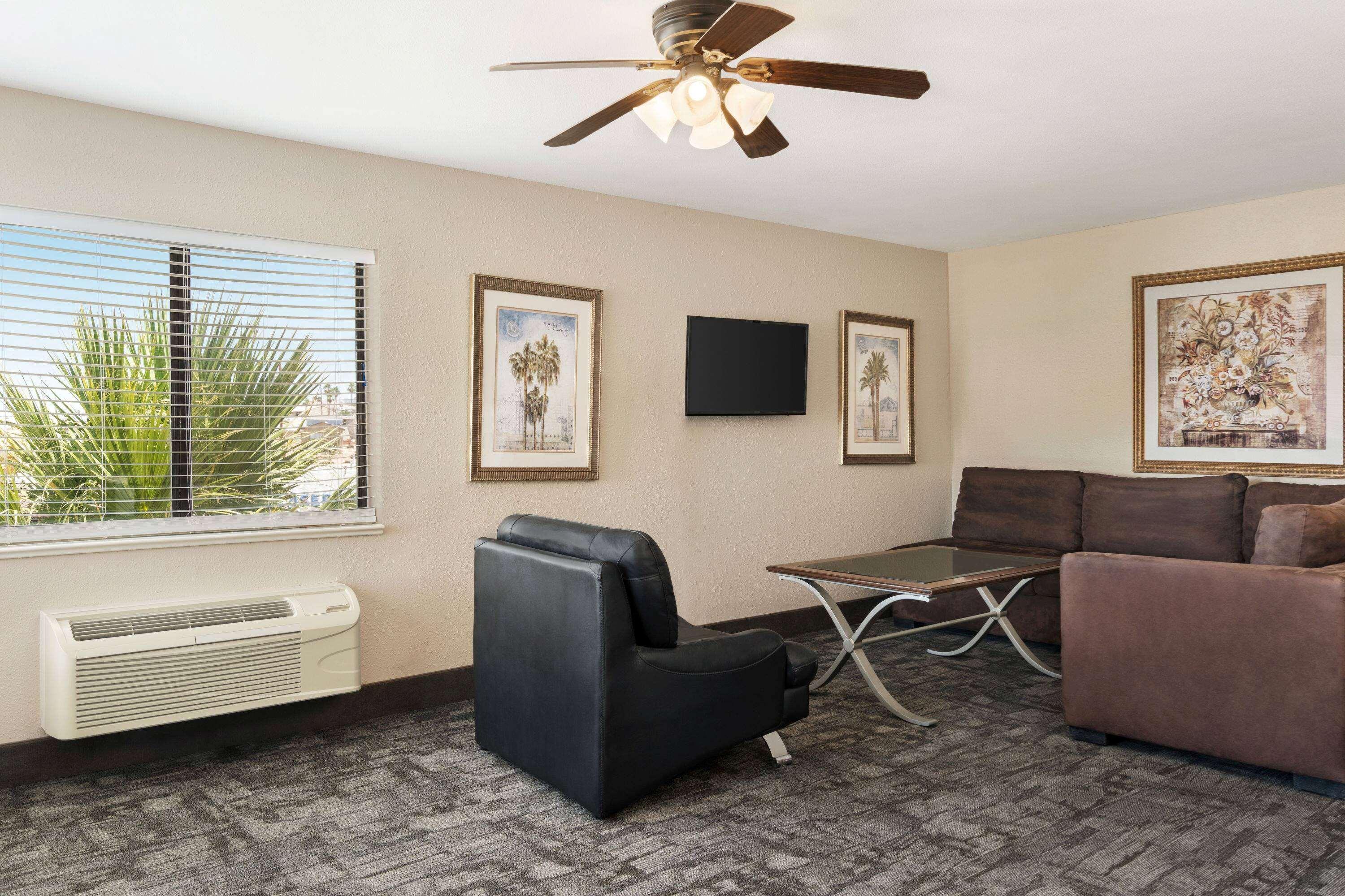 Travelodge By Wyndham Lake Havasu Lake Havasu City Ngoại thất bức ảnh