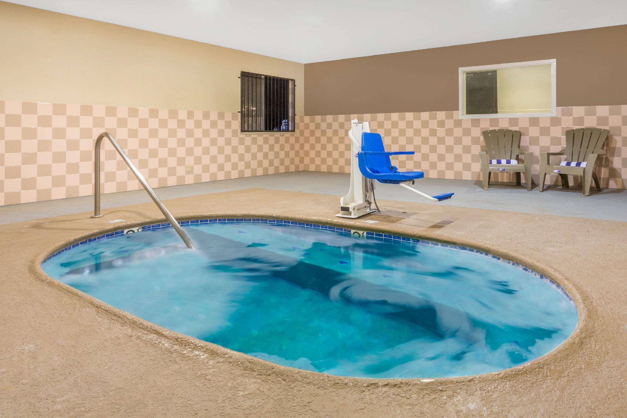 Travelodge By Wyndham Lake Havasu Lake Havasu City Ngoại thất bức ảnh