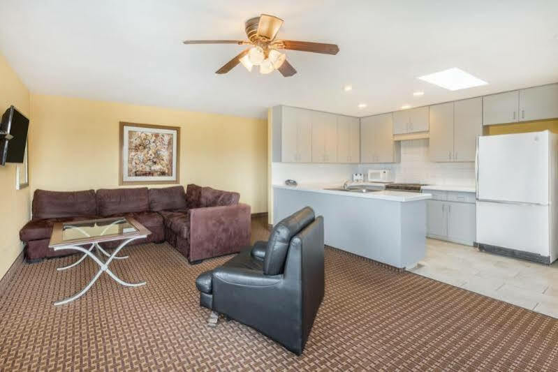 Travelodge By Wyndham Lake Havasu Lake Havasu City Ngoại thất bức ảnh